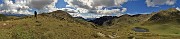 84 Salendo sul Monte Avaro con la bella pozza al colletto